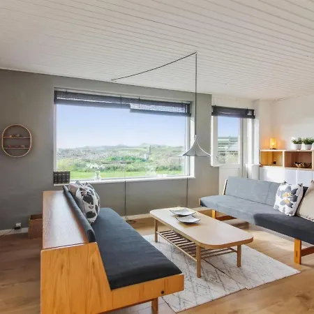 Skyler Holiday home Lokken